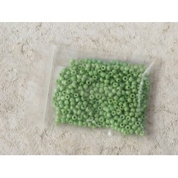 Seed Beads, Glass, 3mm, 8/0, opaque lime green, 10g bag