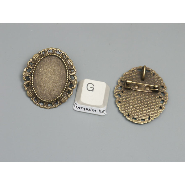25x18mm oval bezel setting, with Brooch pin and Pendant loop, vintage fancy style, ant. bronze