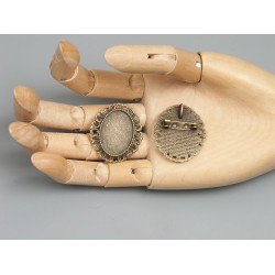 25x18mm oval bezel setting, with Brooch pin and Pendant loop, vintage fancy style, ant. bronze