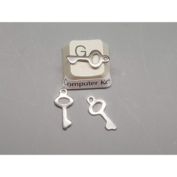 Charm, tiny flat key, stainless steel, 7x16mm, per 10