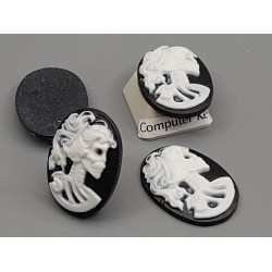25x18mm Black with White Lolita skeleton cameo