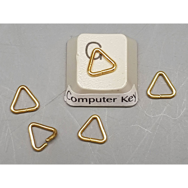 Jump rings, triangle, 7.5mm, raw brass, per 50