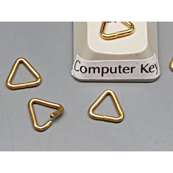 Jump rings, triangle, 7.5mm, raw brass, per 50