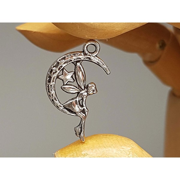 Medium Fairy Charm, ant silver plate, 25mm