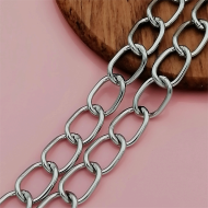 Chain by the metre, Aluminium, Oval Curb 10x15mm link, Chrome colour
