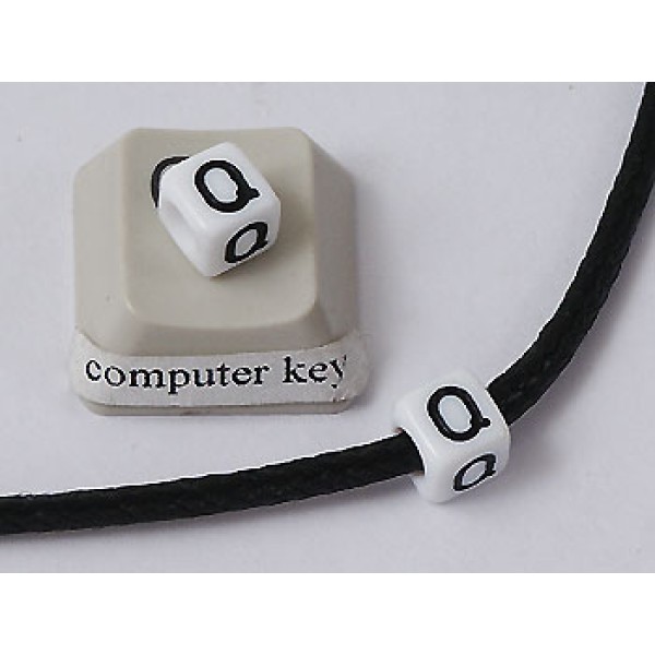 Plastic Letter Bead - Q