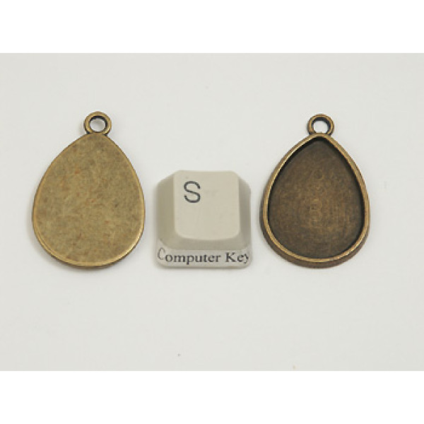 Seconds: 25x18mm Bezel setting, teardrop, antiqued bronze