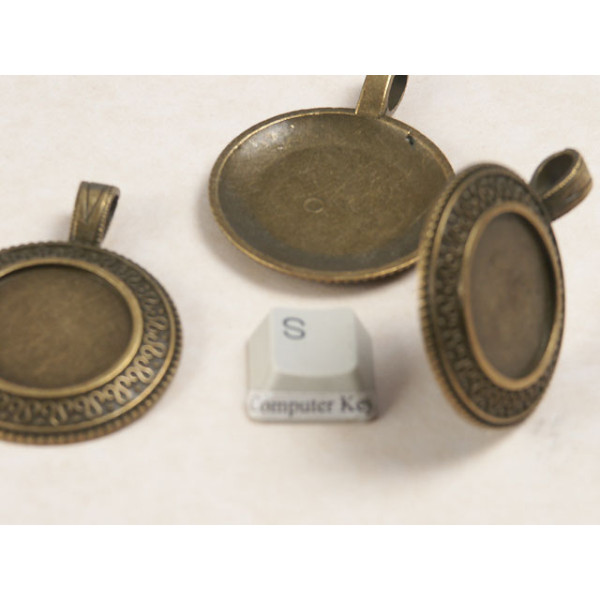 23.5mm Bezel setting, Round, antiqued bronze, large sideways loop, fits NZ shilling