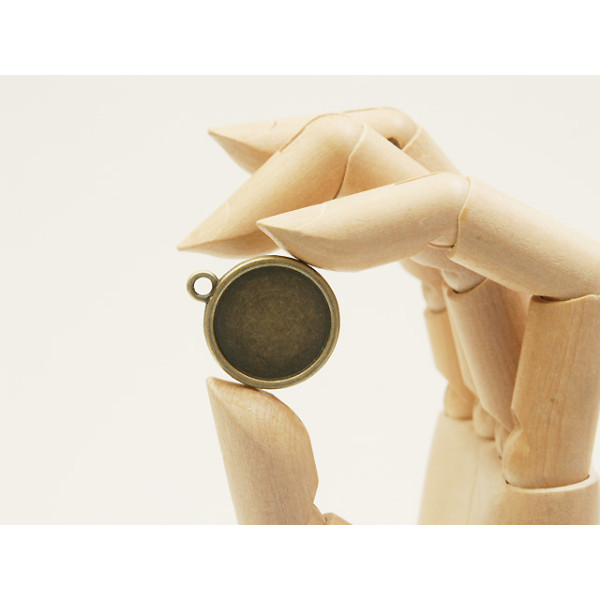 END OF LIN CLEARANCE; 20mm round double sided base, antiqued bronze