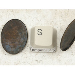 SECONDS 25x18mm Bezel setting, oval tray, antiqued brass, each