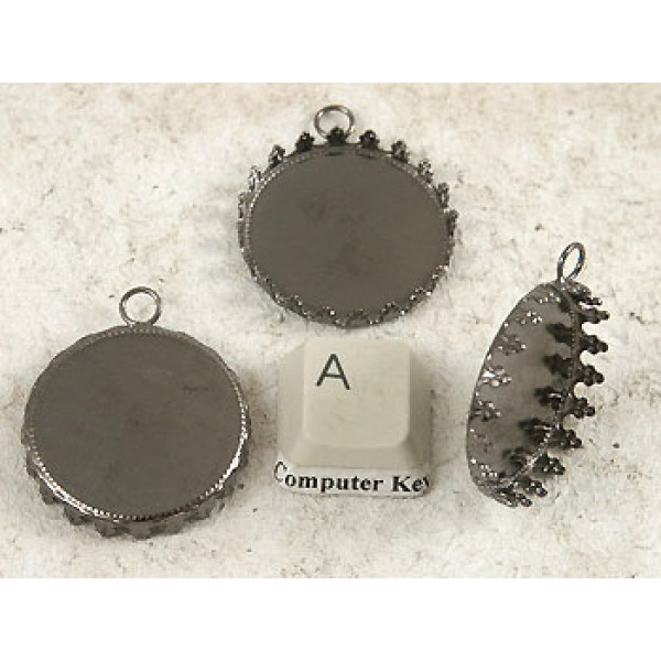 SECONDS 25mm round bezel setting, Crown edge, black, per 20