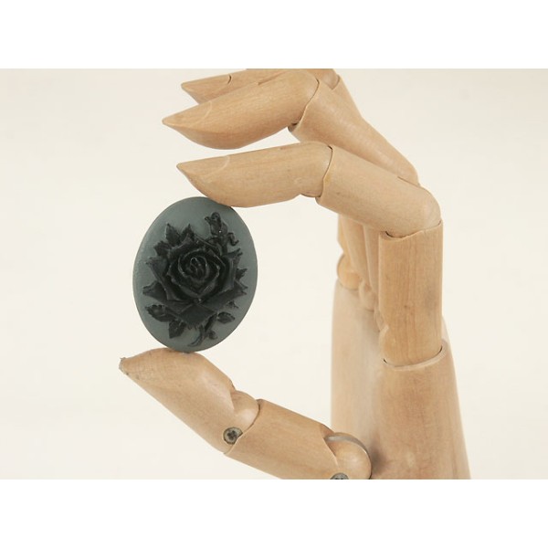 40x30mm Grey with Black Rose portrait cameo