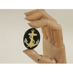 40x30mm Black with Ivory Anchor portrait cameo, budget