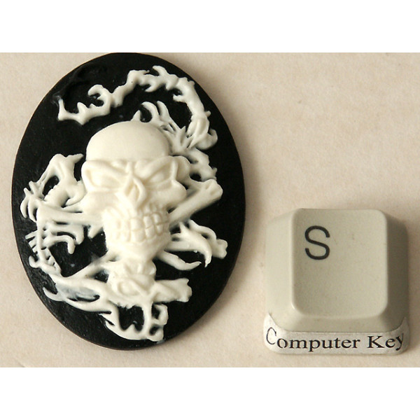 40x30mm Black with White Ninja Dragon Skull portrait cameo