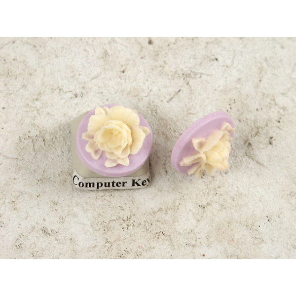 18mm Lilac with Ivory Flower Rose round cameo, bag of 5