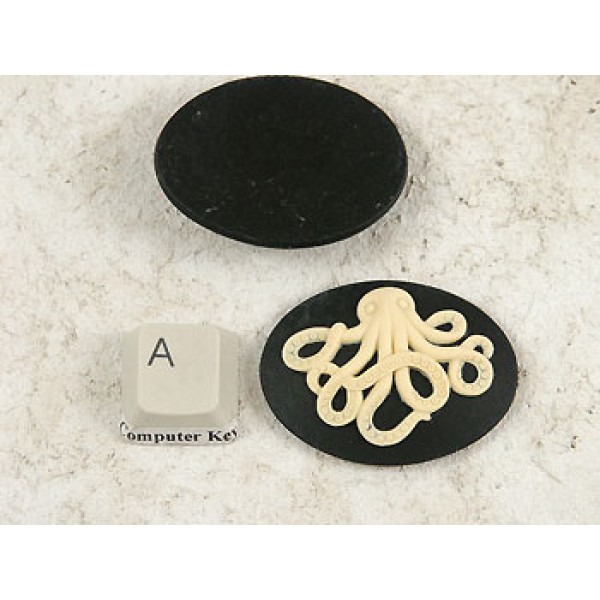 40x30mm Black with Ivory Octopus cameo (landscape view)