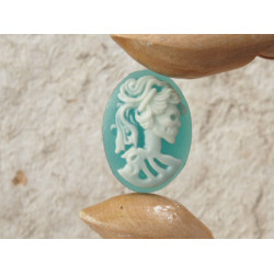 25x18mm Sea Green with White Lolita skeleton cameo