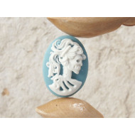 25x18mm Blue with White Lolita lady skeleton cameo