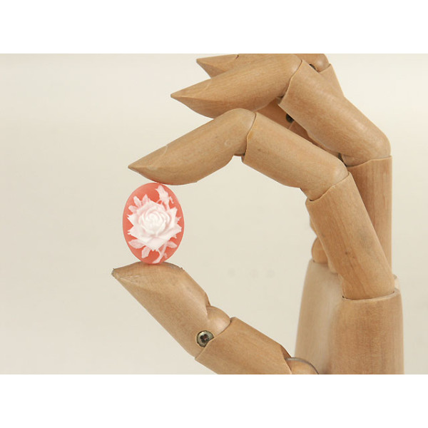 23x17mm Coral with White Rose, cameo
