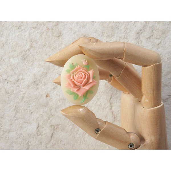 40x30mm 3 colour Pink Rose portrait cameo