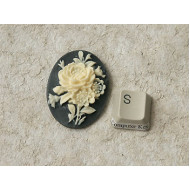39x30mm Dark Grey with Ivory Flower cameo