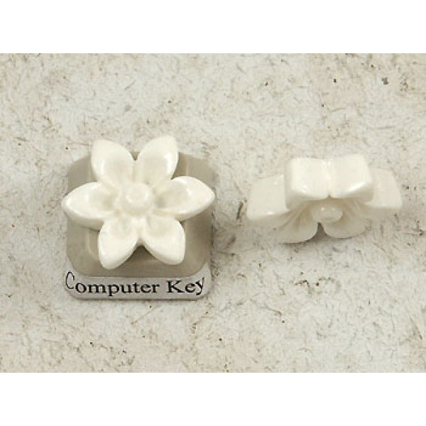 17mm Hibiscus flower cabochon, White, resin