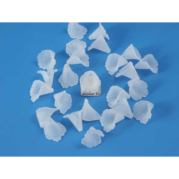 Calla Lily bead, frosted acrylic, white, 18mm, bag 20 grams