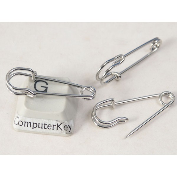 DISCOUNT: Mini Kilt Pin style Brooch, 28mm, nickel free nickel colour