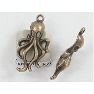 Charm / pendant, wriggly Octopus, antiqued brass, 31mm