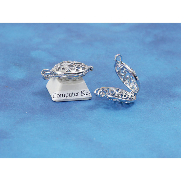 17mm Locket, round filigree spirals, NF platinum