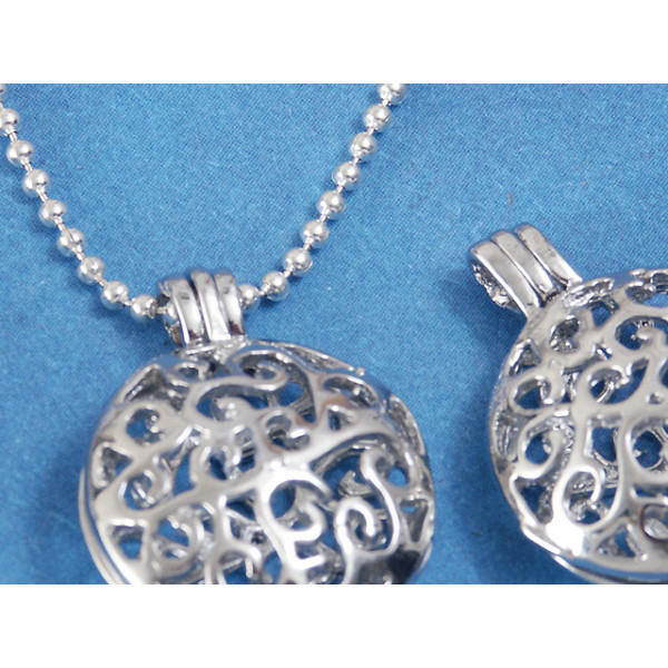 17mm Locket, round filigree spirals, NF platinum