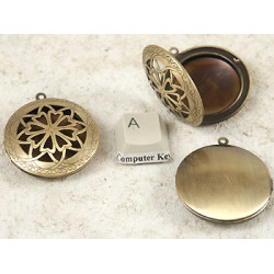 Filigree locket, antique bronze 32mm rennaissance steampunk style