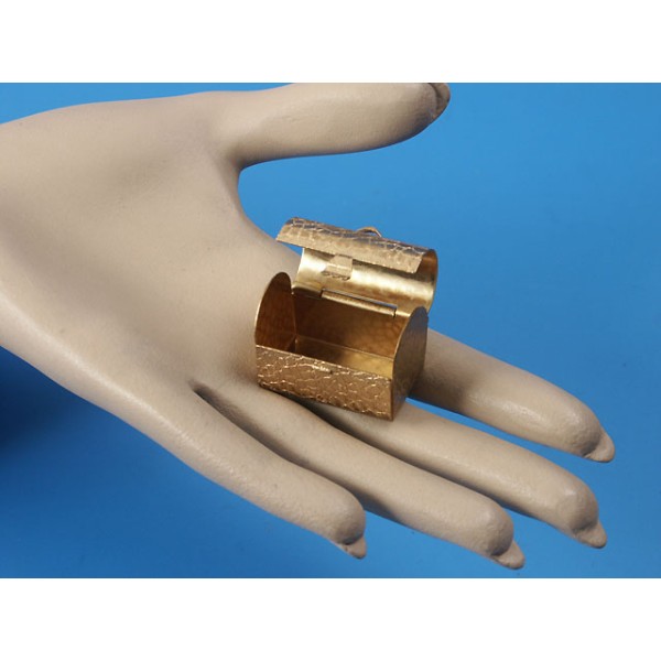 Brass Treasure Chest, 34mm wide