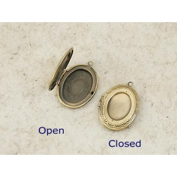 Locket with 18x13mm bezel centre, antiqued bronze