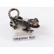 Gecko figurine, 31mm, antiqued brass