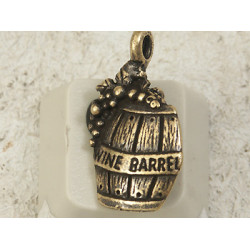 Pewter Charm, Wine Barrel with grapes, antiqued brass