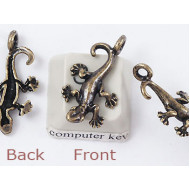 Charm, Gecko, with toes, antiqued brass