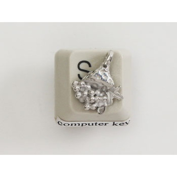 Pewter Charm, Wine theme Cheeseboard with grapes